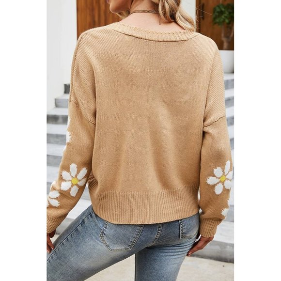 NWT-Loose Single-breasted Flower Knitting Cardigan - Picture 3 of 4